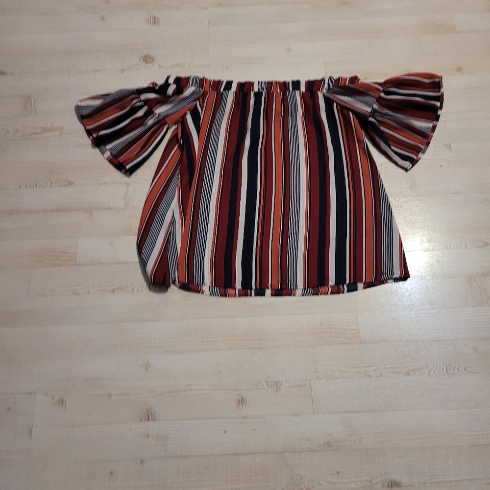 Emetla Medium Womens Blouse